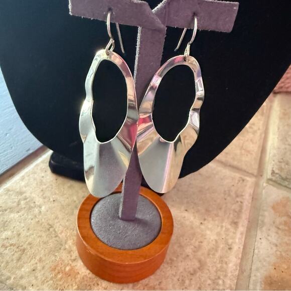 Dominique Dinouart 925 Sterling Silver Wavy dangle Earrings - Picture 1 of 8